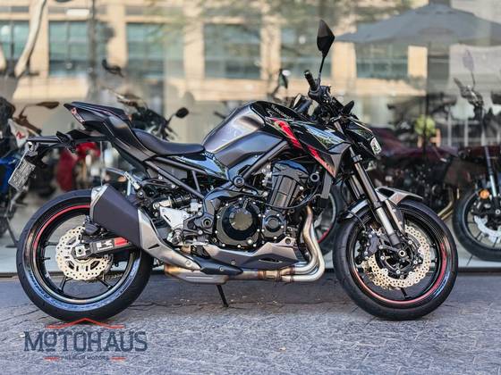 KAWASAKI Z900 